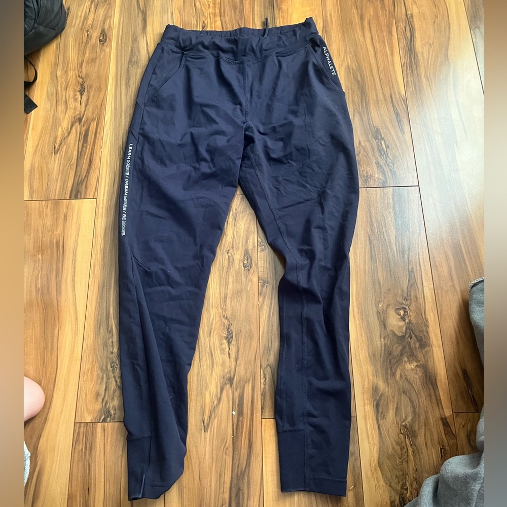 Alphalete jogger leggings